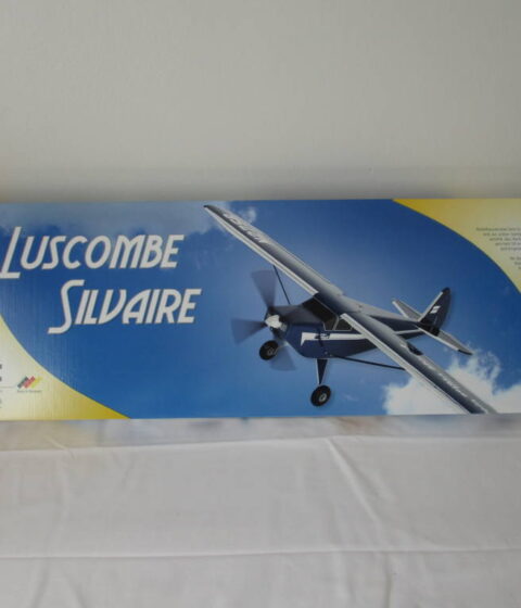 aero-naut Luscombe Silvaire  8 Scale balsa model airplane kit