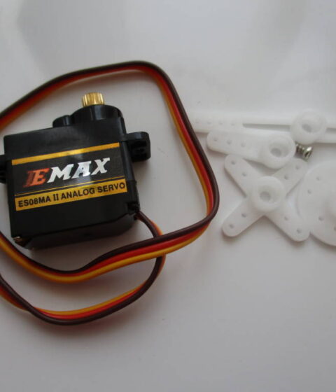 ES 08 MA 2 analogue servo metal gear