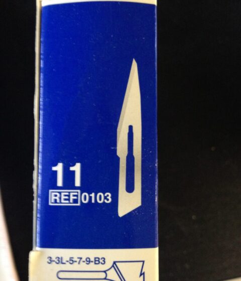 BOX 100  number 11 Swan Morton blades